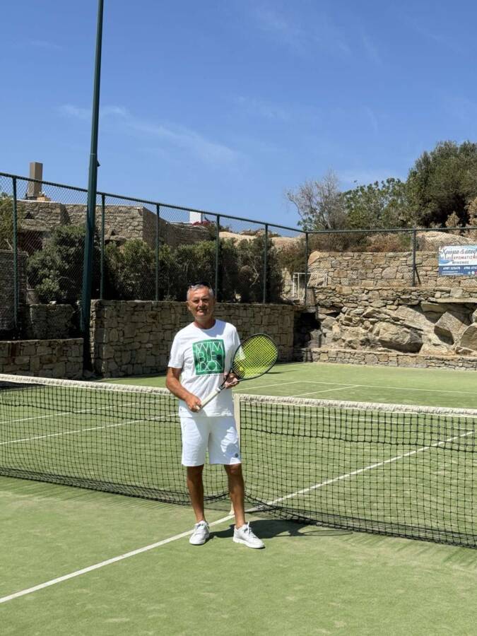Coach Mykonos tennis club